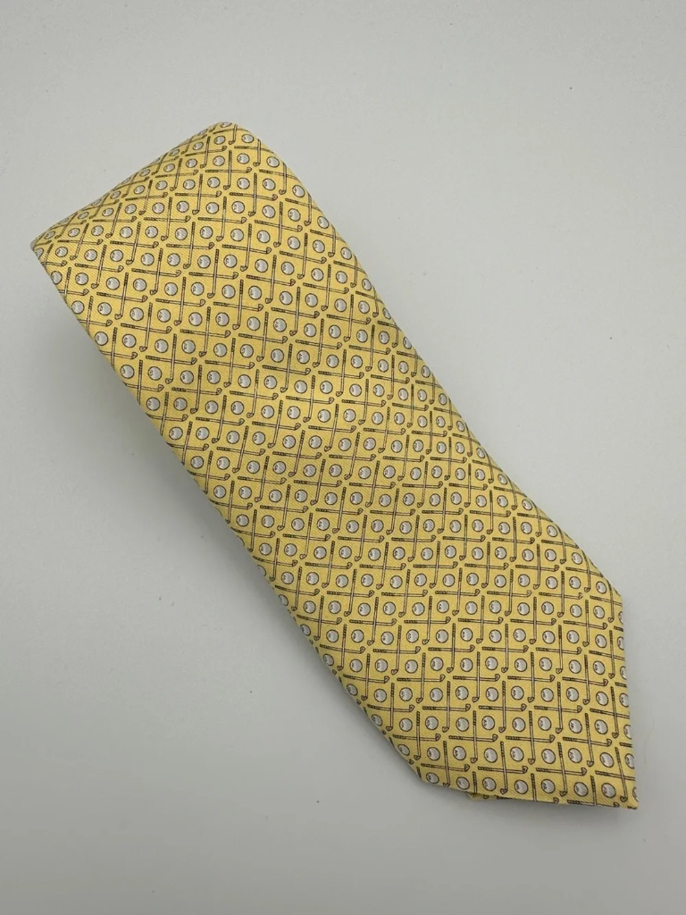 Vineyard Vines Yellow Golf Club Balls 100% Silk Tie Necktie